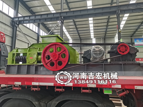 玻璃瓶雙齒輥破碎機(jī)在廢玻璃回收中的關(guān)鍵作用！